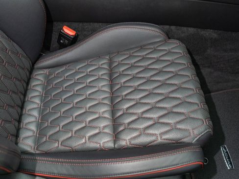 Used 2020 Jaguar F-TYPE SVR image 52