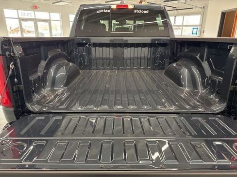 New 2026 RAM 1500 Laramie AWD/4WD image 9