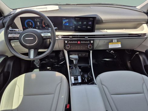New 2026 Hyundai Tucson SEL FWD image 11