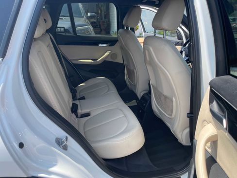 Used 2018 BMW X1 sDrive28i image 11