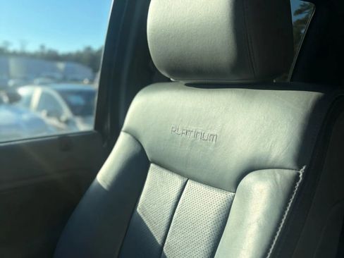 Used 2012 Ford F150 Platinum image 40