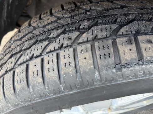 Used 2010 Toyota Sienna LE image 19