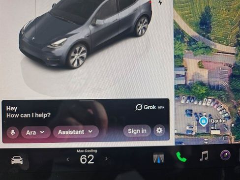 Used 2023 Tesla Model Y 2WD image 45