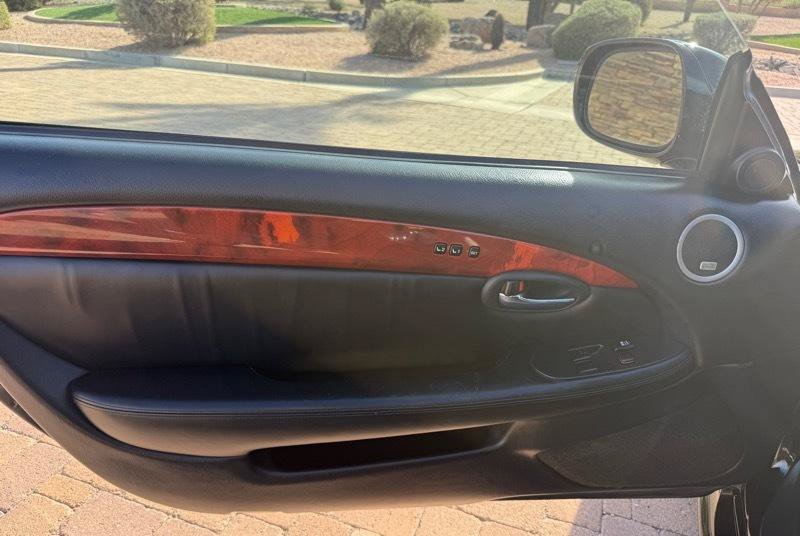Used 2010 Lexus SC 430 Convertible RWD image 19