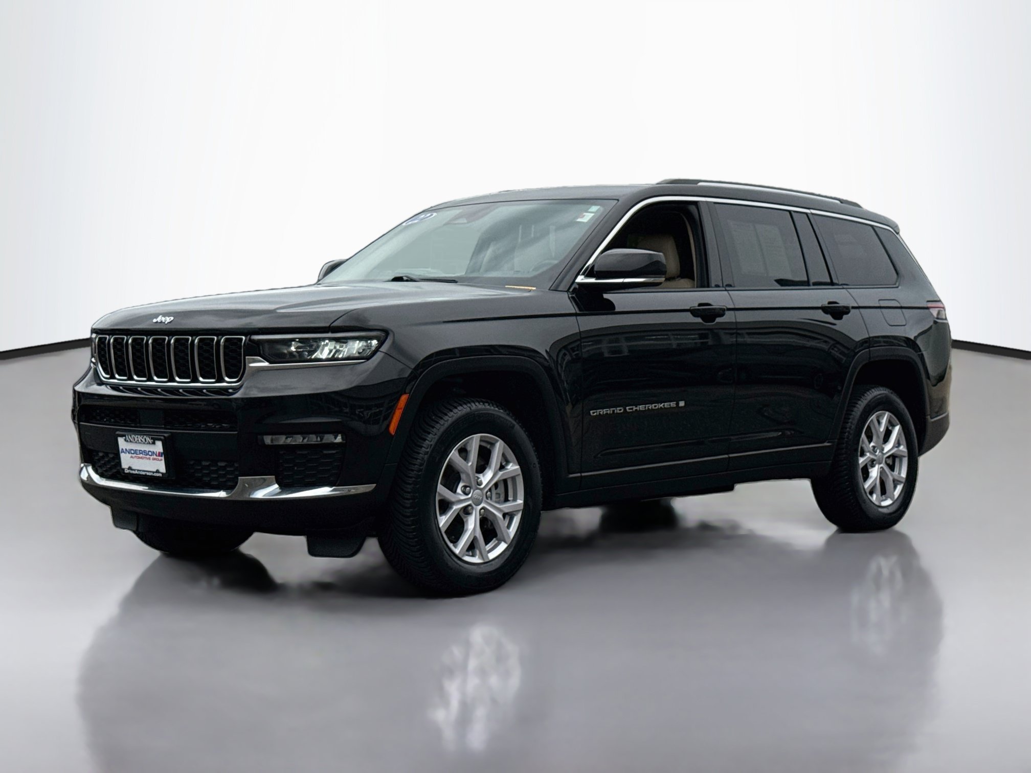 Used 2022 Jeep Grand Cherokee L Limited AWD/4WD image 3
