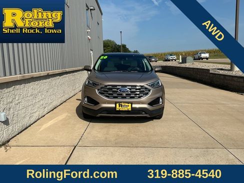 Used 2020 Ford Edge Titanium w/ Equipment Group 301A AWD/4WD image 4