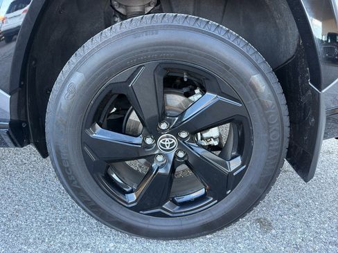 Used 2021 Toyota RAV4 XSE image 19