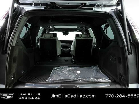 Used 2026 Cadillac Escalade ESV Platinum Sport w/ LPO, ONYX Package AWD/4WD image 31