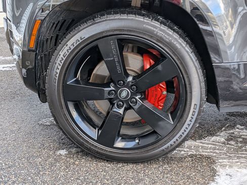 Used 2023 Land Rover Defender 130 X image 32