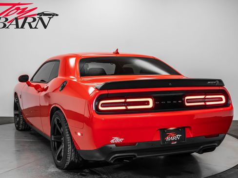 Used 2017 Dodge Challenger SRT Hellcat image 11