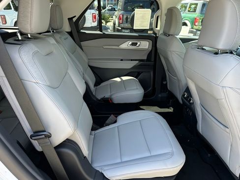 New 2026 Ford Explorer Active w/ Active Comfort Package RWD image 19