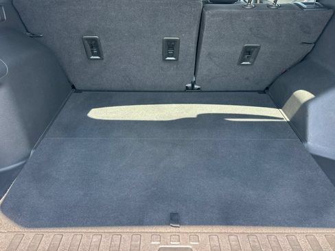 Used 2020 Chevrolet Equinox LS FWD image 19