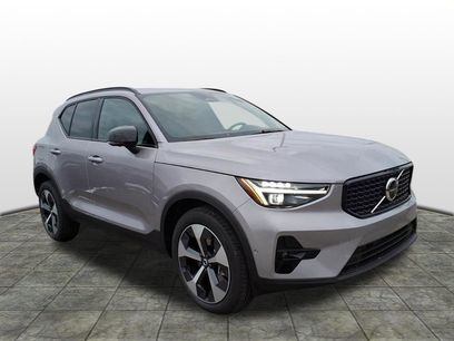 New 2026 Volvo XC40 B5 Plus w/ Protection Package Premier