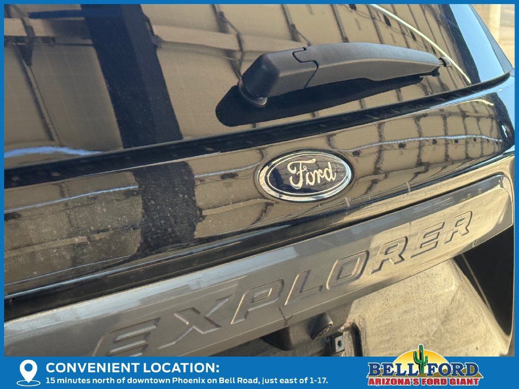 Used 2023 Ford Explorer XLT w/ Equipment Group 202A AWD/4WD image 11