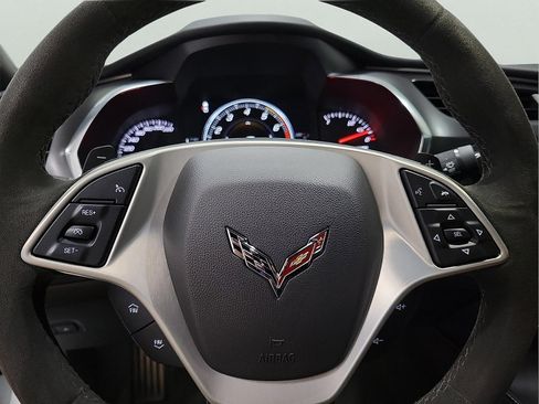 Used 2018 Chevrolet Corvette Z06 RWD image 18