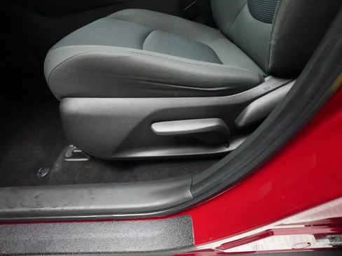 Used 2023 Toyota RAV4 LE image 28