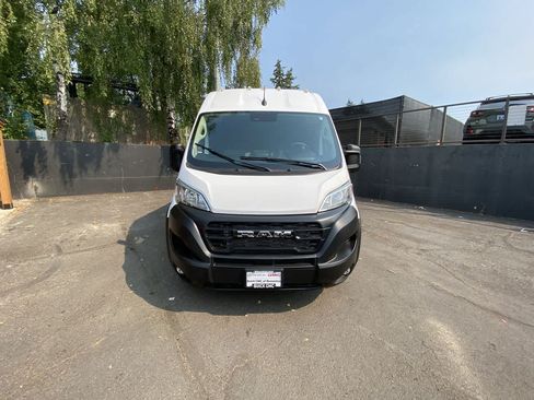 Used 2026 RAM ProMaster 2500 w/ Convenience Group FWD image 9