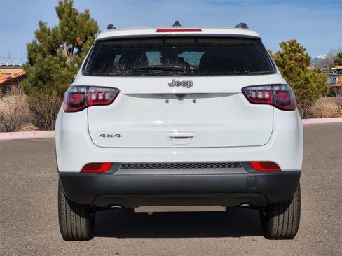 New 2026 Jeep Compass Latitude image 5