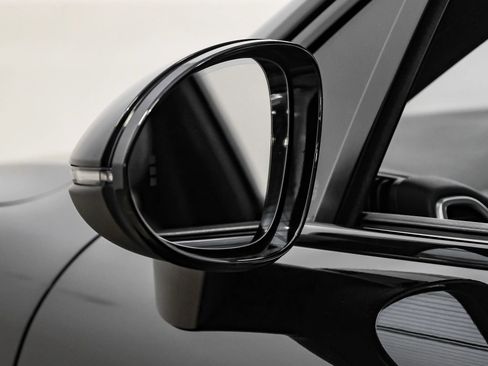 Used 2019 Porsche Cayenne image 33