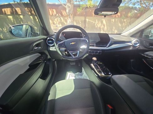 Used 2026 Chevrolet Trax LT w/ Driver Confidence Package FWD image 41
