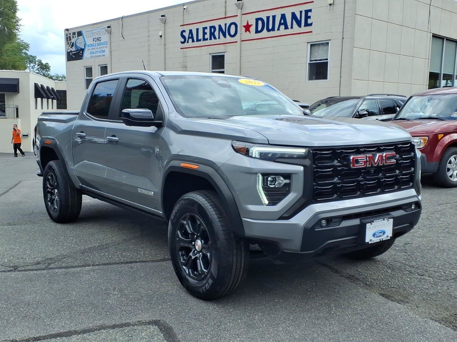 Used 2023 GMC Canyon Elevation w/ Elevation Premium Package AWD/4WD image 3