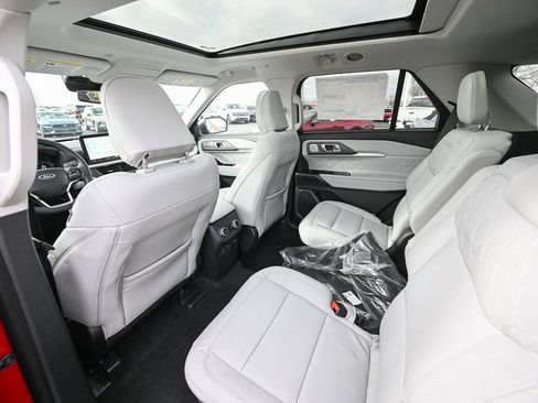 New 2026 Ford Explorer Platinum w/ LUX Leather Package image 19