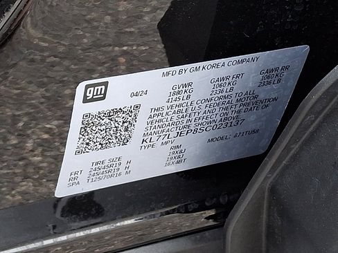 Used 2025 Chevrolet Trax RS w/ Sunroof Package FWD image 27