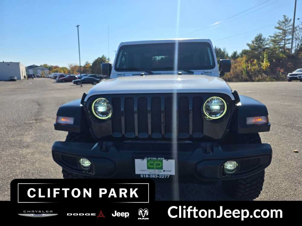 Used 2022 Jeep Wrangler Sport AWD/4WD image 2
