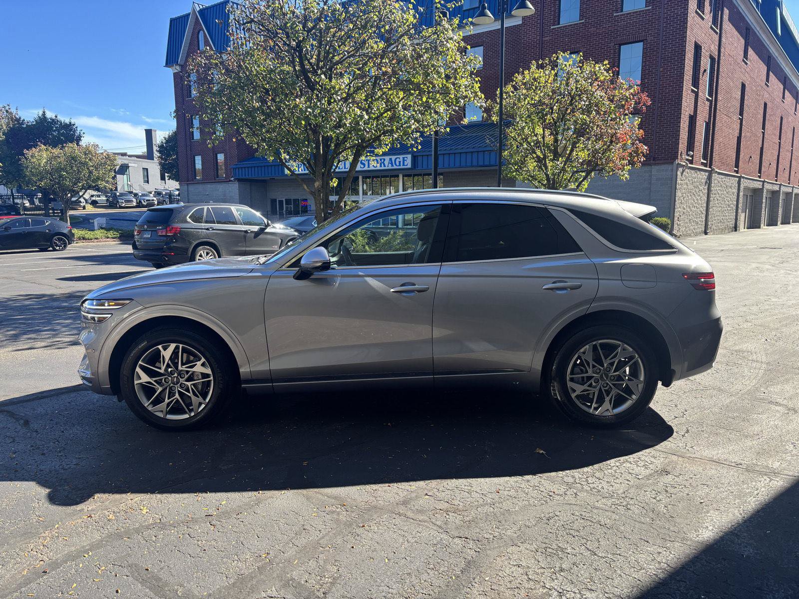 Used 2023 Genesis GV70 2.5T w/ Advanced Package AWD/4WD image 3