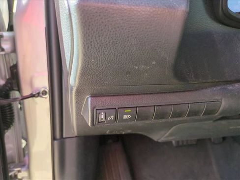 Used 2023 Toyota Corolla LE image 12