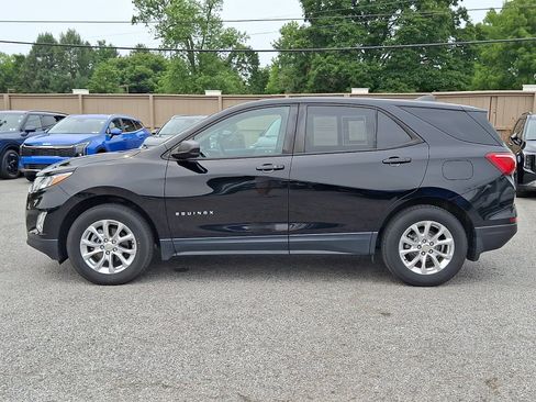 Used 2020 Chevrolet Equinox LS w/ LS Convenience Package AWD/4WD image 8