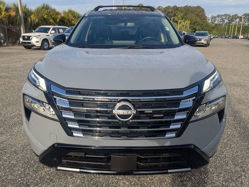 Used 2025 Nissan Rogue Platinum w/ Platinum Premium Package FWD image 9