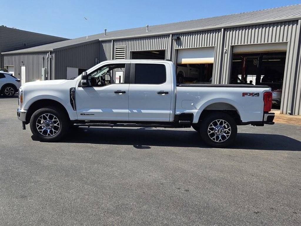 Used 2023 Ford F250 XL w/ FX4 Off-Road Package AWD/4WD image 5