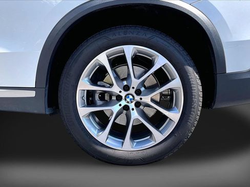 Used 2022 BMW X5 xDrive40i AWD/4WD image 35
