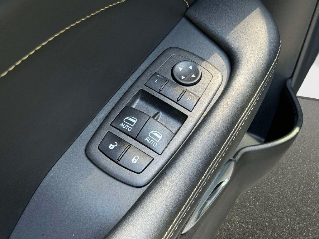 Used 2023 Dodge Challenger R/T Scat Pack RWD image 13