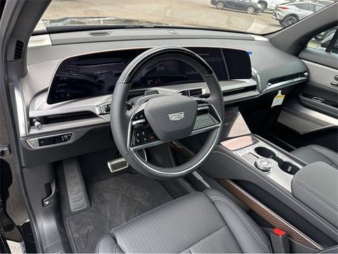 New 2026 Cadillac Vistiq Luxury image 23