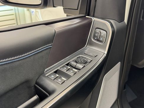 New 2026 Ford F250 Platinum w/ FX4 Off-Road Package image 13