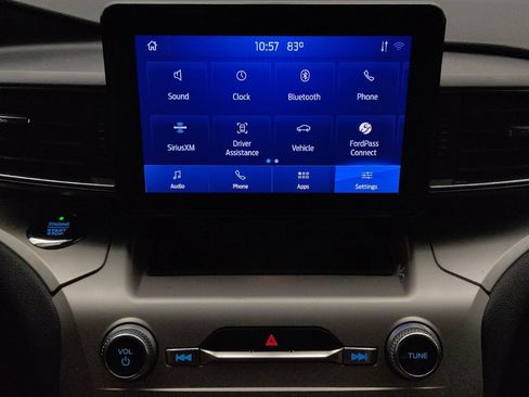 Used 2021 Ford Explorer XLT w/ Equipment Group 202A RWD image 25