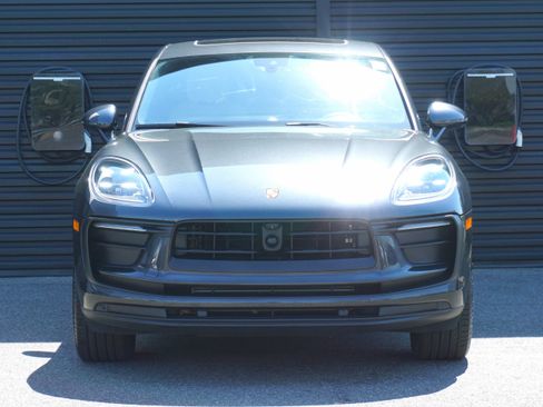 Certified 2024 Porsche Macan AWD/4WD image 15