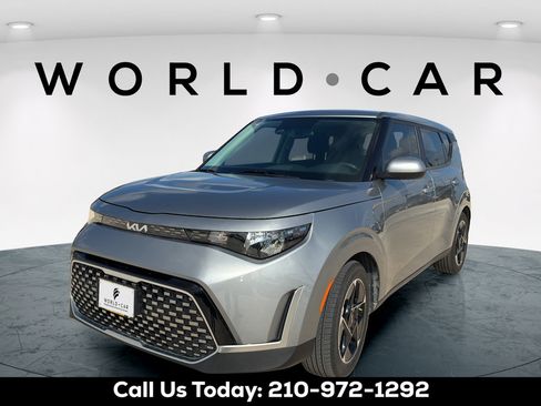 Certified 2025 Kia Soul EX FWD image 10