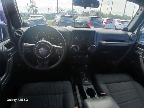 Used 2012 Jeep Wrangler Unlimited Sport AWD/4WD image 23
