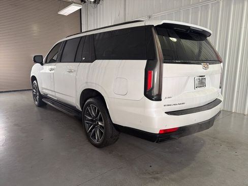 Used 2021 Cadillac Escalade ESV Sport Platinum image 5