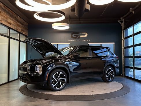 Used 2022 Mitsubishi Outlander ES image 25