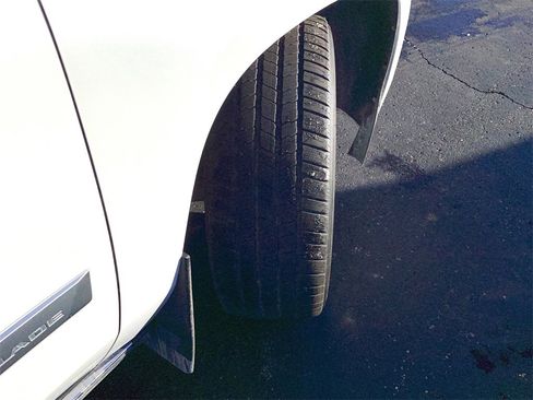 Used 2019 Cadillac Escalade Platinum image 21