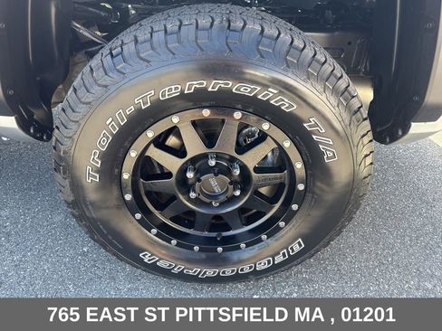 Used 2025 Toyota Tacoma TRD Off-Road w/ TRD Off Road Upgrade Package AWD/4WD image 30