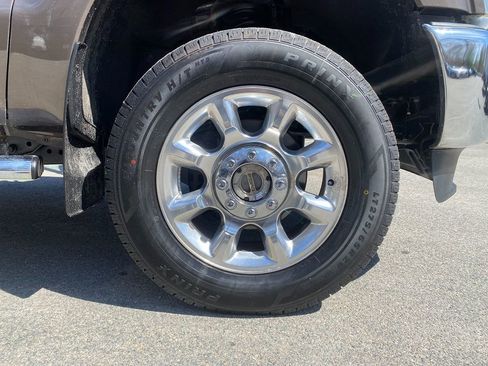 Used 2015 Ford F350 Lariat image 25