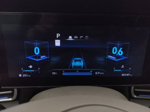 Used 2025 Hyundai Elantra SEL FWD image 23