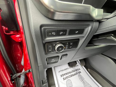 Used 2023 Ford F150 Lariat w/ FX4 Off-Road Package image 13