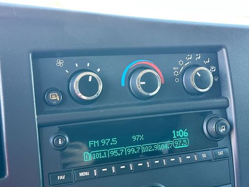 Certified 2024 Chevrolet Express 3500 LT w/ LT Preferred Equipment Group image 16