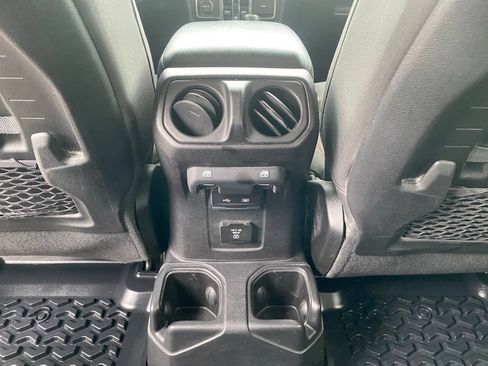 Used 2020 Jeep Wrangler Unlimited Rubicon AWD/4WD image 29